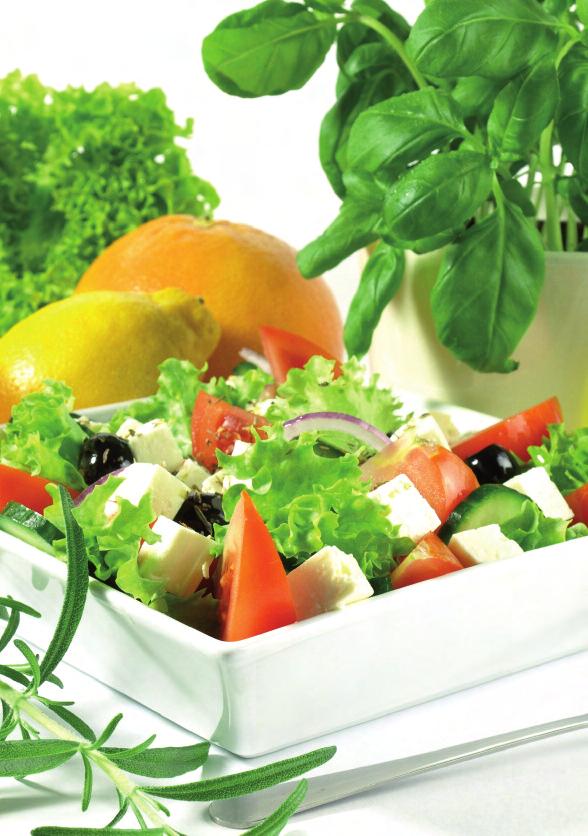Gesundes aus dem Garten - Kopfsalat mit Tomate und Paprika - Gurkensalat in Dillrahm - Chinakohlsalat mit Mais und Tomate an Joghurtdressing - Kartoffelsalat -