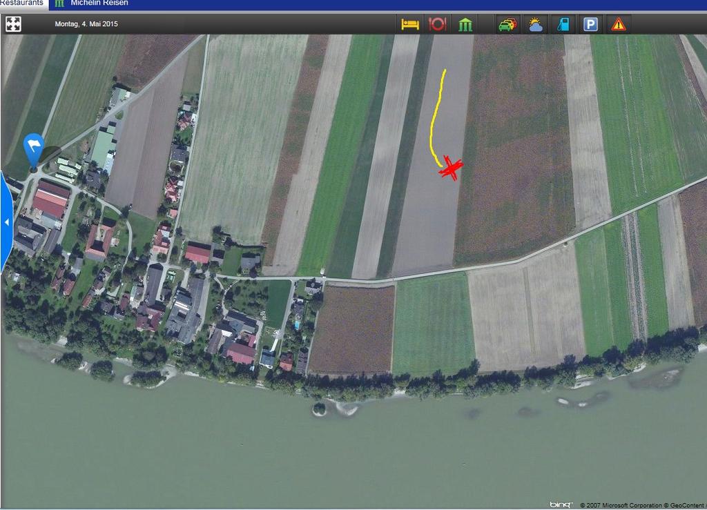 Flugunfall vom 03.05.2015 Seite 12 von 17 Auschnittsvergrößerung Quelle: Google Earth Die Bildaufnahme zeigt uns die Ackerfläche auf der die Sicherheitslandung erfolgte.