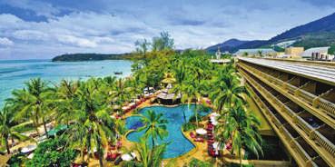 EDV KOMBINATIONSTRANSFER: ab/bis Phuket EUR 32,- KARON BEACH LAGE: Das Resort ist nur durch eine Uferstraße vom feinsandigen Karon Strand getrennt.