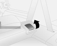Stauraum 51 Laderaum Rückenlehnen der Rücksitze umklappen Die Rücksitz-Rückenlehne ist zweigeteilt. Beide Teile können umgeklappt werden.