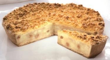 Apfelkuchen mit Butterstreusel Artikel-Nummer: 66023 2000 g / Stück, ungeschnitten, Ø 28 cm Ein Hefe-Mürbteigboden mit saftig,