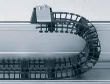 Damit wird nahezu eine komplette Verschleißfreiheit erzielt (Reinraum). Durch die Geometrie des T-ndes wird beim Ablegen der e-kette nahezu kein Polygoneffekt erzeugt.