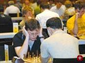 Wie wollen Sie das Problem mit dem Spielstand lösen? Schachgrößen Anand (l.) und Co.
