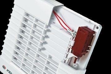 Die Ventilatoreinheit wird an der elektrische Anschlussplatte mit Magneten und besonderen Stecker fixiert.