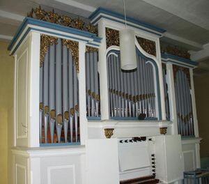 Sanierung der Wrexener Orgel Wegen Schimmelbefalls muss sie dringend ausgebaut, gereinigt und behandelt werden.