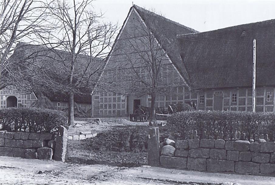Der Hof Delfs 1912, er brannte 1917 ab (Foto: