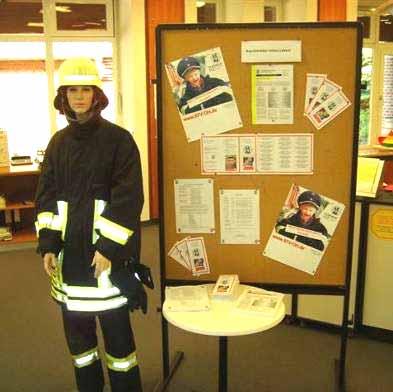 Sie informierten sich anlässlich des Girls Day bei den Feuerwehren Rensefeld und Stockelsdorf über diesen Job, in den Frauen immer stärker hineindrängen.