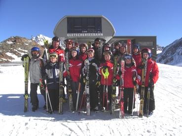 Sportbericht Alpin Erneut können wir auf eine ausgezeichnete Wintersaison 2009/10 zurückblicken. Dank der Maschinenschneeanlagen entlang der Schwarzwaldhochstraße war ab dem 14.