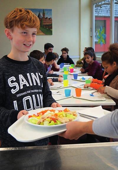 Auf vielfältige Art und Weise fördern wir als Schule eigenverantwortliches Lernen, soziale Kompetenzen und ein demokratisches Miteinander.