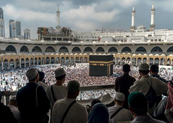 Kalifen der Ahmadiyya Muslim Jamaat anlässlich der historischen Moscheeeröffnungen und Grundsteinlegungen in