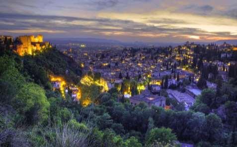 Andalusien - Ruta Oriental Wanderung 12 Tage Andalusien pur zu Fuß erkunden Malaga Kulturmetropole Granada mit weltberühmten Alhambra Die weißen Dörfer des Alpujarras Europas einzige Wüste Während