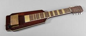 Jh., Teakholz, Hals und Korpus mit Zelluloideinlage, achtsaitiges Instrument, nicht ganz komplett, L 83 cm. 165 Steel-Gitarre 20 USA, 1. Hälfte 20. Jh.
