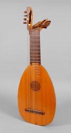 , innen mit Klebeetikett von Guiliermo Lluquet, Valencia, Spanien, Fichte und Teakholz, zwölfsaitiges Instrument, guter Zustand, L 84 cm.