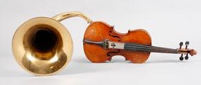 57 Doppelinstrument 20 Violine/Mandoline, 1. Hälfte 20. Jh., Ahorn, Fichte, Palisander und Buche, guter Zustand, voll spielfähig, L Korpus 36 cm.