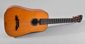 126 Chitarra-Battente 20 um 1890, Gitarrenart mit gewölbten Boden, gemarkt Ritmüller in Göttingen, Fichte und Ahorn, Beineinlage, hinterständige Wirbel, Decke mit alt reparierten Rissen, ein