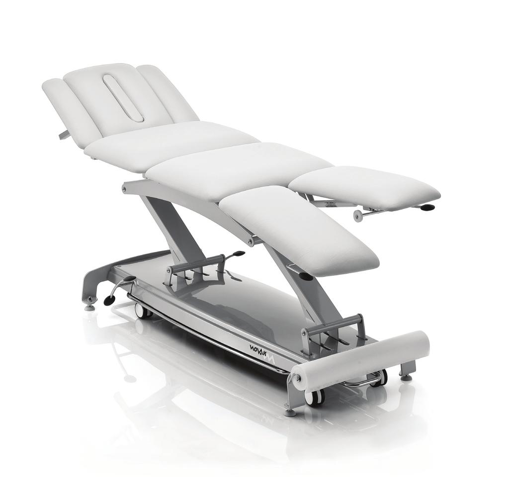 TIPP Die Therapieliege S4 hat eine 4-teilige Liegefläche, die mittels Handschalter mit Memory-Funktion ein einfaches Einstellen des Rücken- und des Sitzteils ermöglicht, da, wo das Gewicht naturgemäß