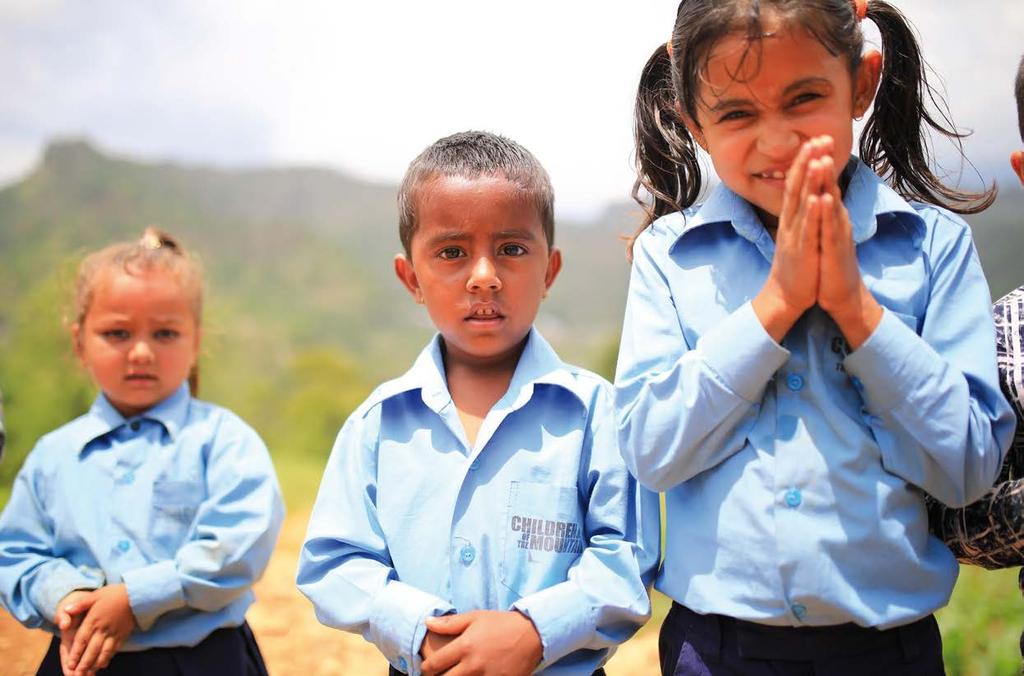 Gemeinsam mit den Children of the Mountain bauen die Naturfreunde Schulen und Kindergärten, um den Kindern in den zerstörten Bergdörfern Nepals eine gute Zukunft zu ermöglichen. gärten zu besuchen.