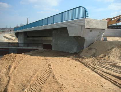 Im Rahmen der Dammschüttung wurden die Widerlagerhinterfüllungen bei beiden Bauwerken durch den Streckenbau ausgeführt. Wichtiger Bestandteil des Bauloses 3.1.