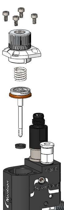 Nehmen Sie die Materialkammer vom Antriebskörper und entfernen Sie die federunterstützte PTFE-Dichtung. 4 5 3 4. Reinigen Sie die Nadel mit einem Tuch, das leicht mit Lösungsmittel angefeuchtet ist.