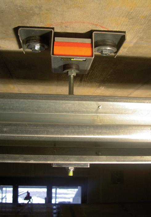 Pressplatte h = 0 mm 7 Elastomerplatten, auf die Auflast