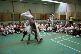 Besonders beeindruckend und lehrreich war es, wenn Meister und Lehrer zusammen Capoeira in