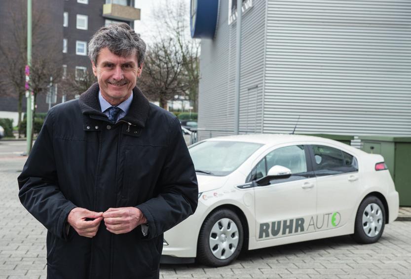 Wer sind die Initiatoren? Universität Duisburg-Essen: Die Universität Duisburg-Essen ist seit Langem in der Forschung von Verkehrsinfrastruktur, Fahrzeugtechnik und automobilem Kundenverhalten aktiv.
