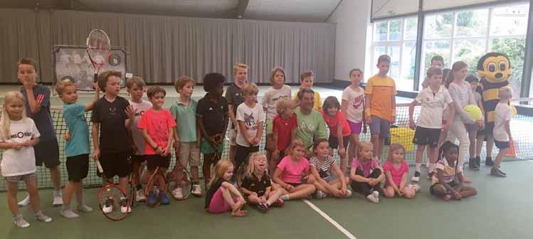 HTHC Clubzeitung 4/2017 Heft 762 13 ANNI VOIGT Harvey s Kids-Club Seit dem 20. April 2017 gibt es im HTHC einen Kinderclub für alle tennisbegeisterten Kinder im Alter von 5-10 Jahren.