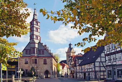 Jahrhundert wurden mit St. Kilian und St. Nikolai zwei gotische Hallenkirchen erbaut, die noch heute das Stadtbild wesentlich prägen.