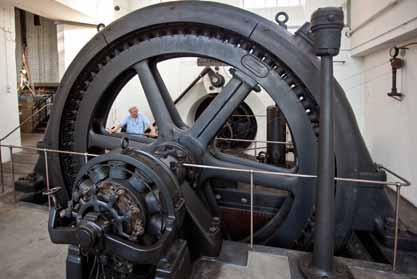 Wasserwerk am Hochablass löste 1879 die alten Wasser - werke ab. Architektur und Technik machen es zum international bedeutenden Denkmal der Industriekultur.