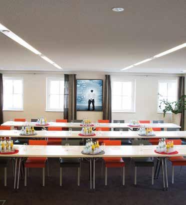 90 m² Raum für bis zu 90 Personen Tageslicht, abdunkelbar, klimatisiert