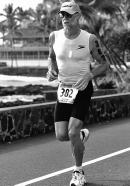 Sonntag, 2. November 2008 heide kurier Seite 6 lokalsport Tolles Erlebnis auf Hawaii Soltauer Hans-Georg Wilkening kommt beim Ironman ins Ziel SOLTAU.