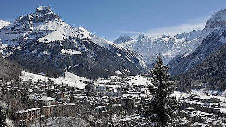 Sommer in Engelberg bedeutet: Wandern, Golfen (18-Loch Golfplatz), Klettern, Gleitschirm fliegen und Biken in der aussergewöhnlichen, herrlichen Natur.