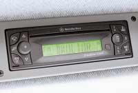 CD-Laufwerk o o o Radio-Cassetten-Anlage o o o Rampenspiegel o Retarder (für 4 x 2 Fahrzeuge ab 4250