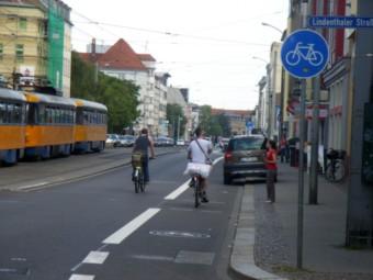 Georg-SchumannStraße - - An verschiedenen Stellen gibt es Lücken des Radwegenetzes: Radfahrer müssen sich