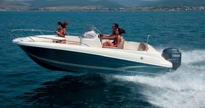 Its length, engine power and many clever features make this open model the ideal family powerboat. Le Cap Camarat 6.5 représente la référence de l open.