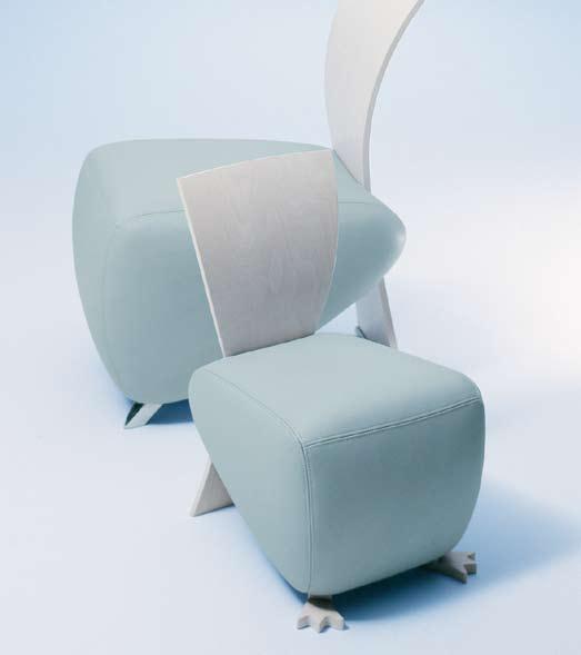 Bobo Besticht Bobo als Sessel, Hocker oder Zweisitzer durch seine edle Ausführung, gelungenen Farbkombinationen und durchdachten Details, so sorgt