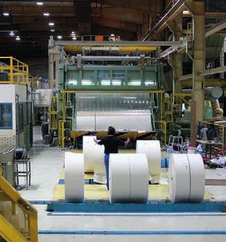 KVM-Lösungen in der Industrie KVM in der Papierindustrie optimierte Arbeitsbedingungen in der Leitwarte Die Produktion von Papier beinhaltet rund 60