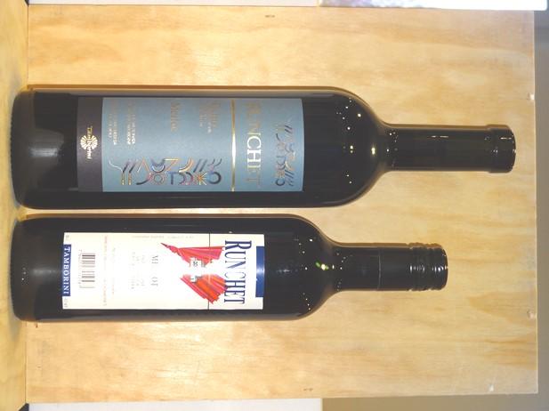 00 Vallombrosa Merlot del Ticino DOC Tamborini 2012 Tamborini Carlo Eredi SA, Lamone Ein eleganter Wein der in der Nase markant und leicht würzig, voll und lang