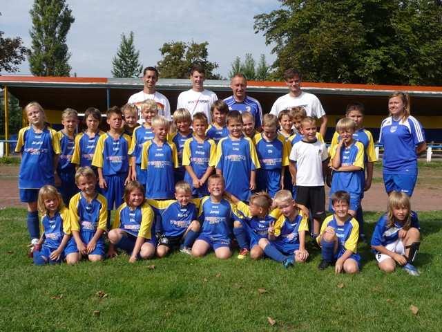 Ferien-Camp vom 22.08 bis 24.08 in Lützen In der letzten Ferienwoche war die Fussballschule vom FC Carl Zeiss Jena zu Gast und richtete ein dreitägiges Fußballcamp in Lützen aus.