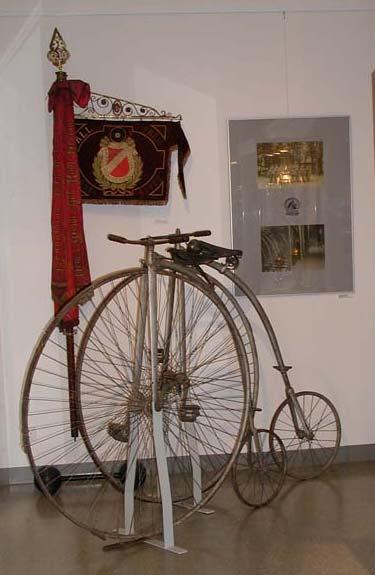 Diese beiden Hochräder waren nach 1870