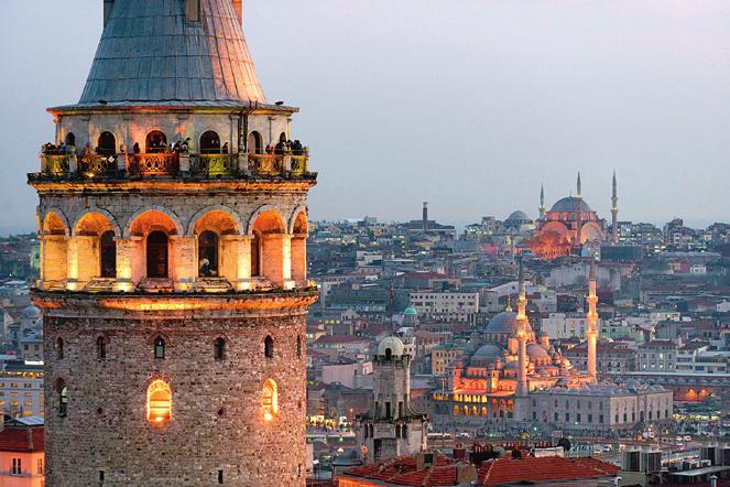 5 1 MERIAN TopTen Diese Höhepunkte sollten Sie sich bei Ihrem Besuch auf keinen Fall entgehen lassen: Ob Hagia Sophia, Galataturm oder eine Fahrt auf dem Bosporus MERIAN präsentiert Ihnen hier die
