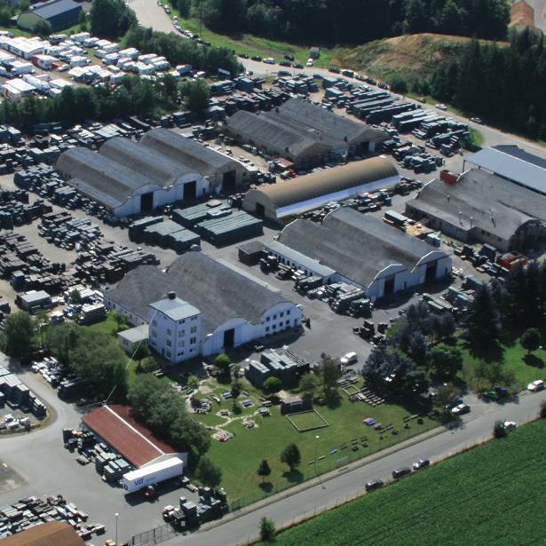 BESCHÄFTIGTE > 250 Derzeit beschäftigt die HAHN Kunststoffe GmbH mehr als 250 Mitarbeiter. VERTRIEB weltweit SORTIMENT > 2.000 Produkte stellt die HAHN Kunststoffe GmbH derzeit her.