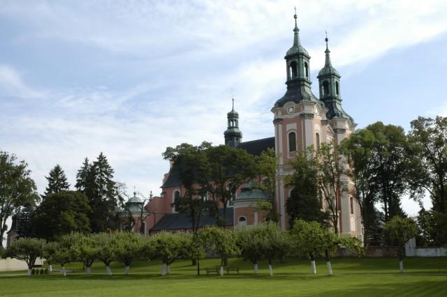 In den folgenden Reisetagen besuchen Sie unter anderem Wagrowiec, wo sich einst die Altenberger Mönche niederließen, Gnesen, das erste polnische Erzbistum, mit der gotischen Kathedrale Maria