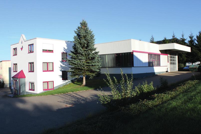 Seit unserer Gründung im Jahr 1979 fertigen wir erfolgreich hochpräzise Schwenk-, Rundschalt-, Hub-, Linear,- und Greifeinheiten am Standort Gosheim, in Baden- Württemberg.