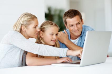 Elternarbeit Mit Kindern gemeinsam das Netz erkunden Als Eltern immer am Ball bleiben Online gelten die selben