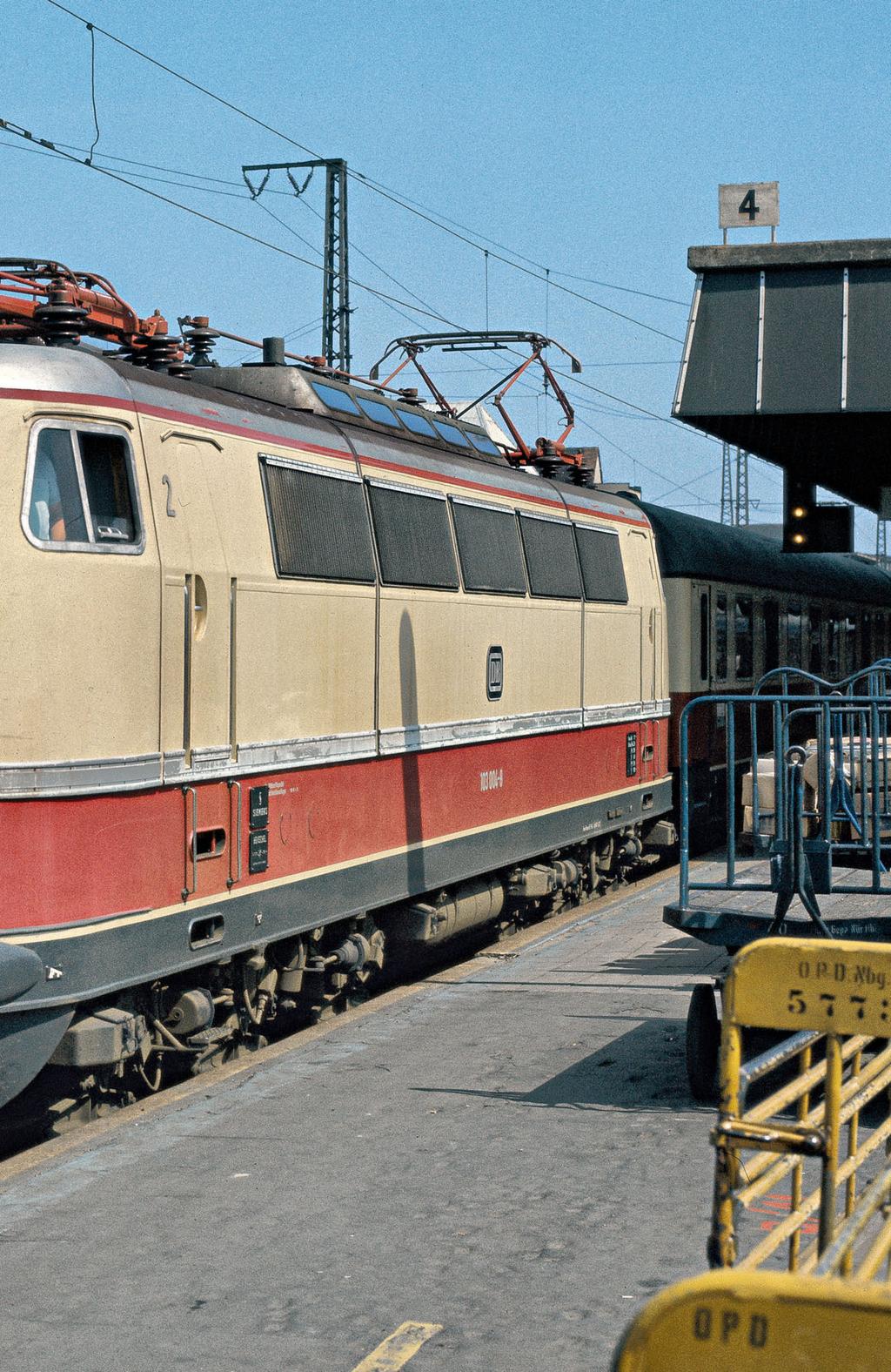M it Lieferung der vier Vorserienloks E 03 001 bis 004 begann 1965 die E 03-Ära.