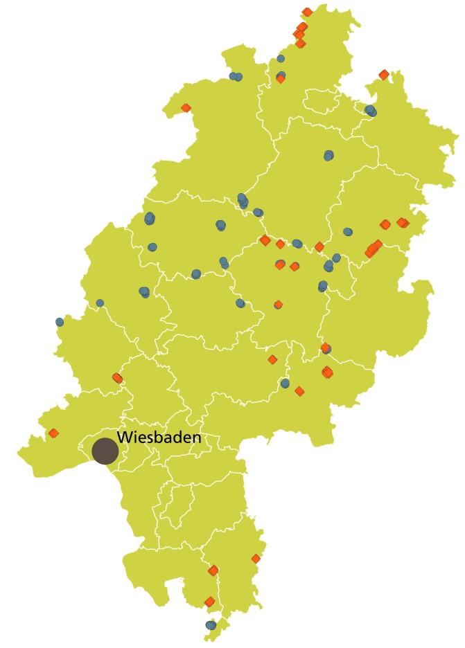 Hessen Windenergie an Land Nabenhöhe Rotor Genehmigungen 100 313,1 145 118 Inbetriebnahmen 2017 103 300,4 143 120 Bestand (31.12.2017)* 1.092 1.