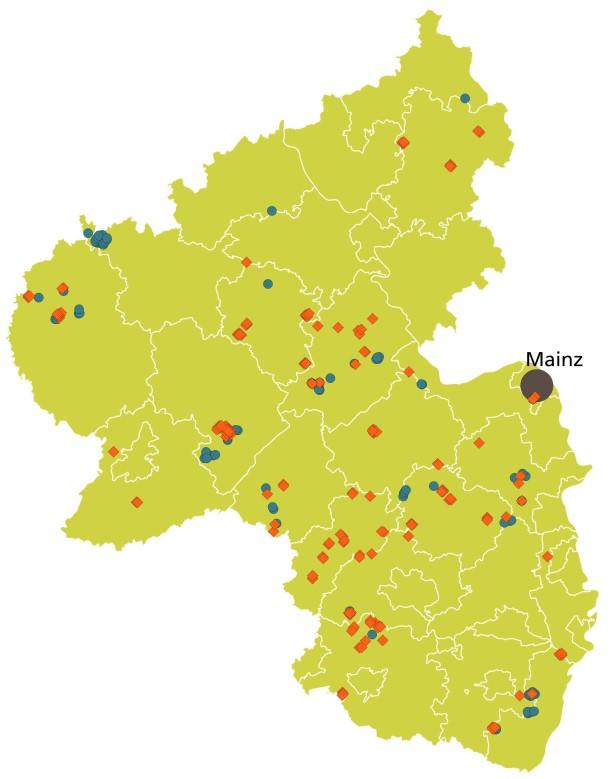 Rheinland-Pfalz Windenergie an Land Nabenhöhe Rotor Genehmigungen 165 487,8 140 115 Inbetriebnahmen 2017 84 252,4 141 113 Bestand (31.12.2017)* 1.690 3.