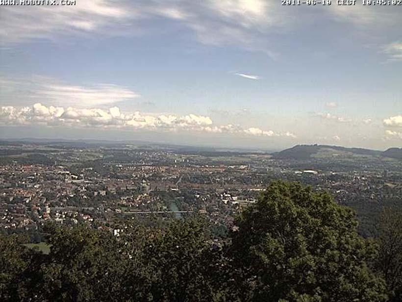 1.4.6 Webcambilder Abbildung 3: Webcam Bern-Gurten, Blick nach Nord-Nordost, 08:15 UTC.