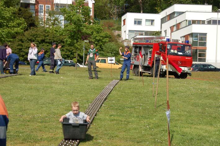 Landesjugendfeuerwehrversammlung in Ellerhoop Am 28. März fuhren der stellv. Stadtwehrführer Jens Oelkers, der Jugendwart Swen Siewert aus Wellsee, sein stellv.